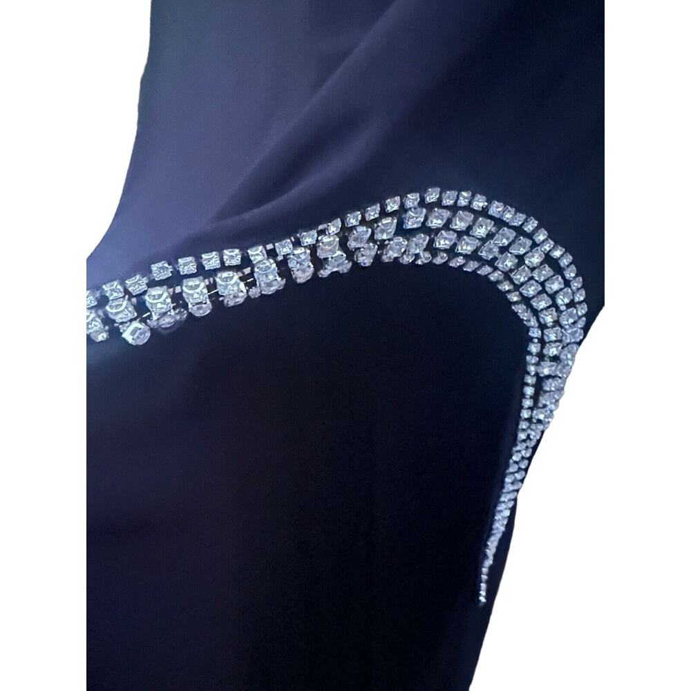 Mac DuggalHigh Slit Halter Gown with Rhinestone Accents Size 8 NWOT $398 - Picture 10 of 16